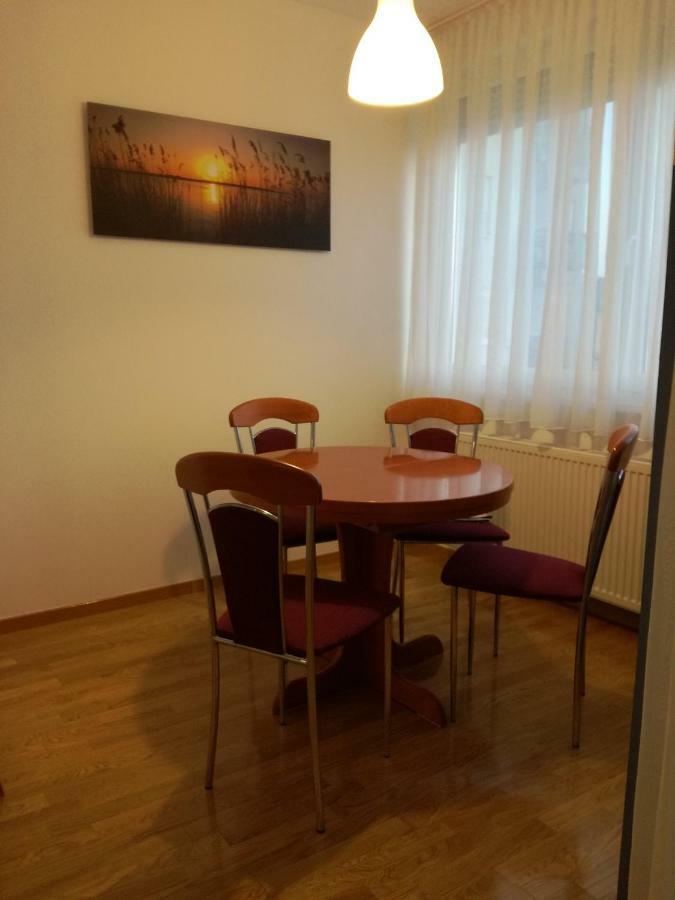 Apartman Ella Appartement Zagreb Buitenkant foto